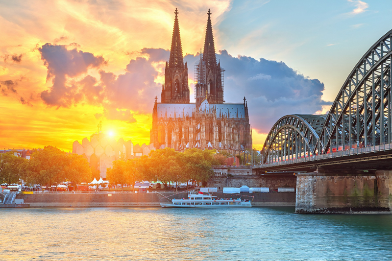 Nhà thờ Kölner Dom: Linh Hồn & Tuyệt Tác Nghệ Thuật Kiến Trúc Của Người Đức